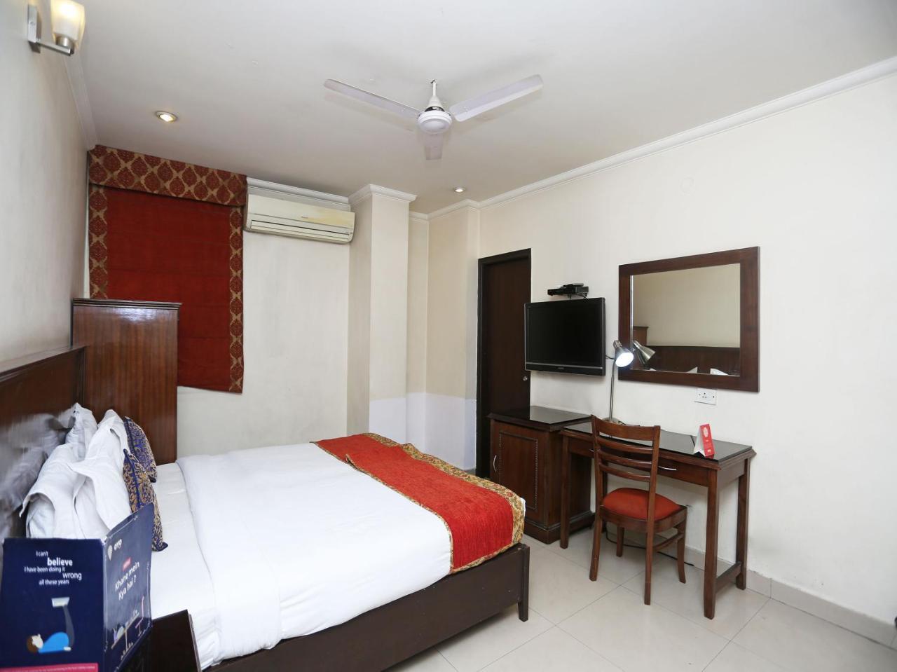 Hotel Clark Heights Nueva Delhi Exterior foto