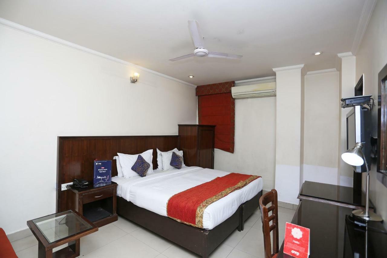 Hotel Clark Heights Nueva Delhi Exterior foto