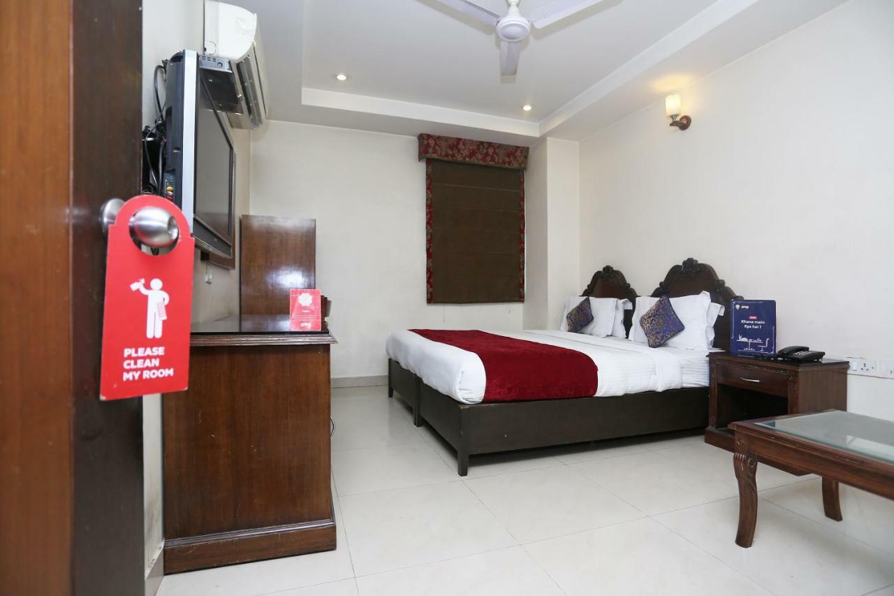 Hotel Clark Heights Nueva Delhi Exterior foto